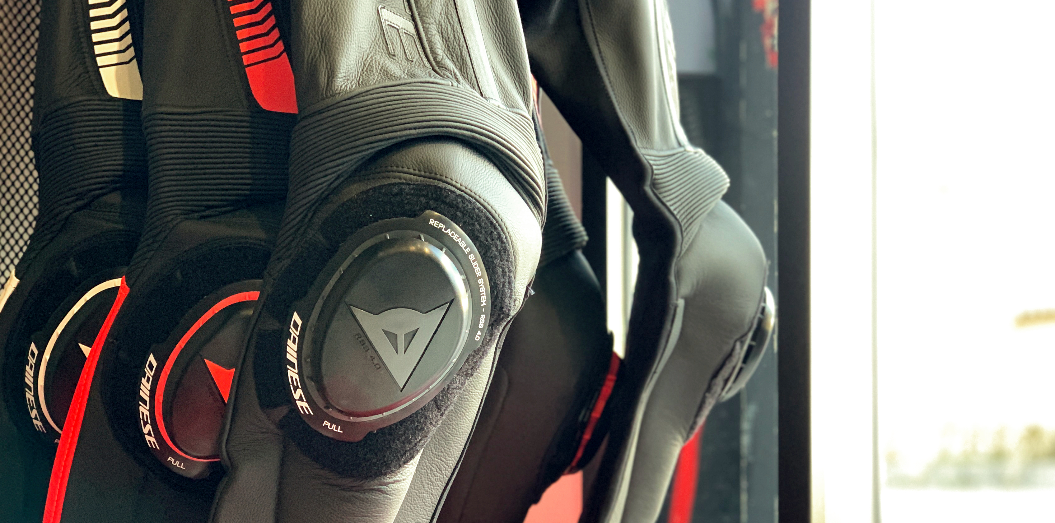 Dainese ダイネーセ　SL レガース　シンガード TRAIL SKINS PRO KNEE GUARDS - ダイネーゼジャパン | Dainese